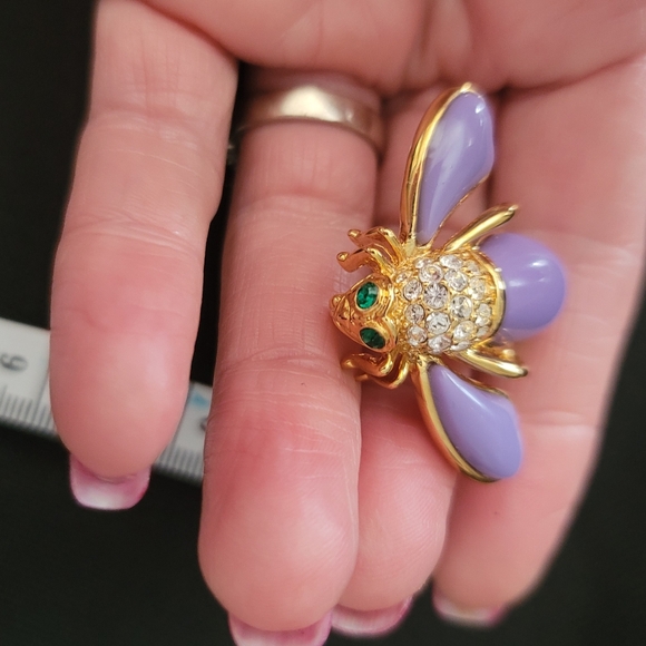 Joan Rivers Brooch - Picture 3 of 6